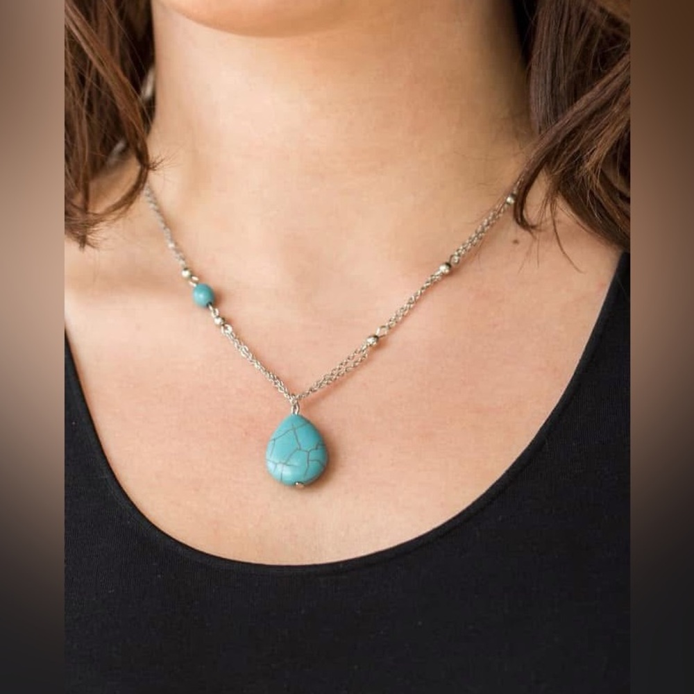 Small turquoise stone pendant necklace and earrings set